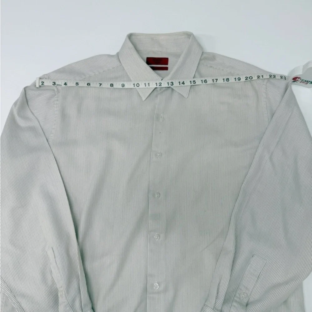 Aleani Fitted Performance Shirt - Picture 2 of 10